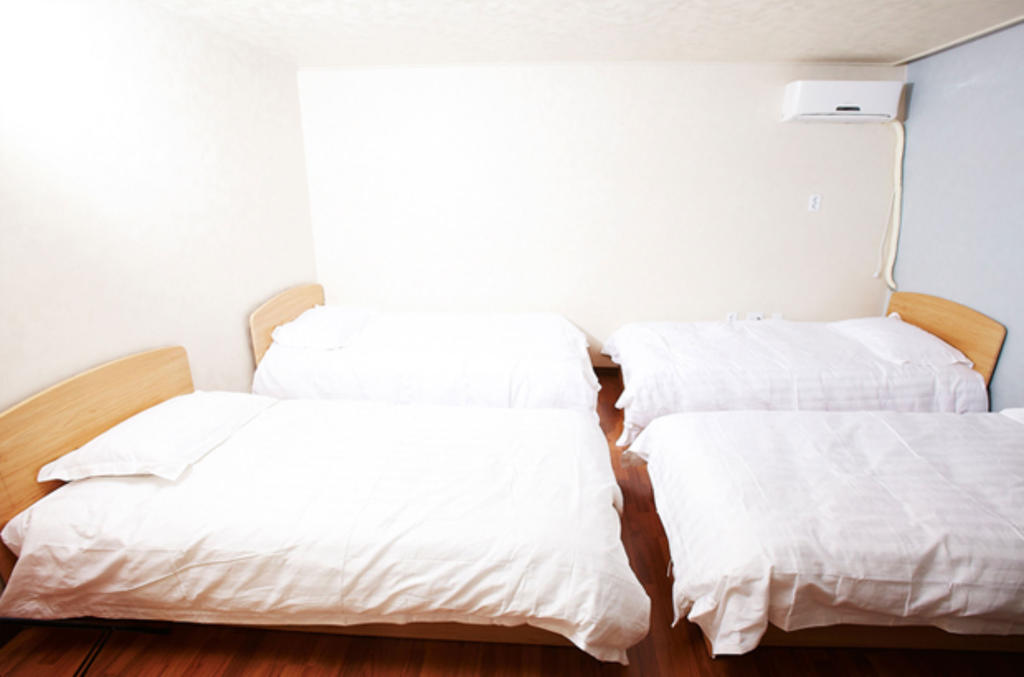 24 Guesthouse Gangnam Seoul Room photo